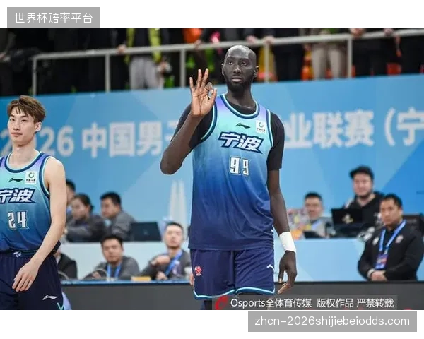宁波队外援法尔以场均2.2次封盖冠绝联盟，成为各队进攻时必须规避的防守大闸。